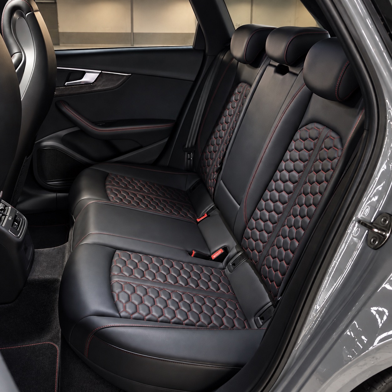 AUDI RS4 AVANT 2.9TFSI TIPTRONIC QUATTRO — foto 4