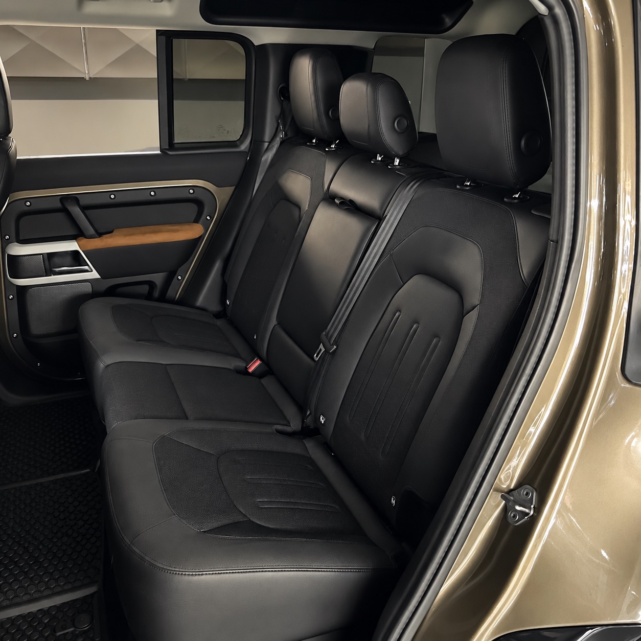 LAND ROVER DEFENDER110P SE — foto 3
