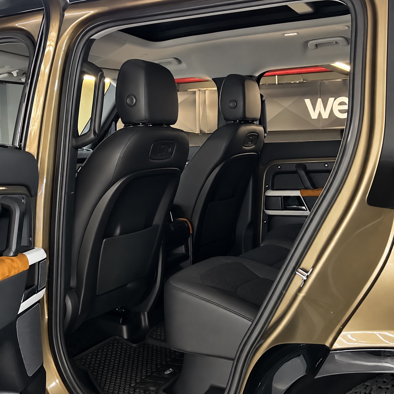 LAND ROVER DEFENDER110P SE — foto 4