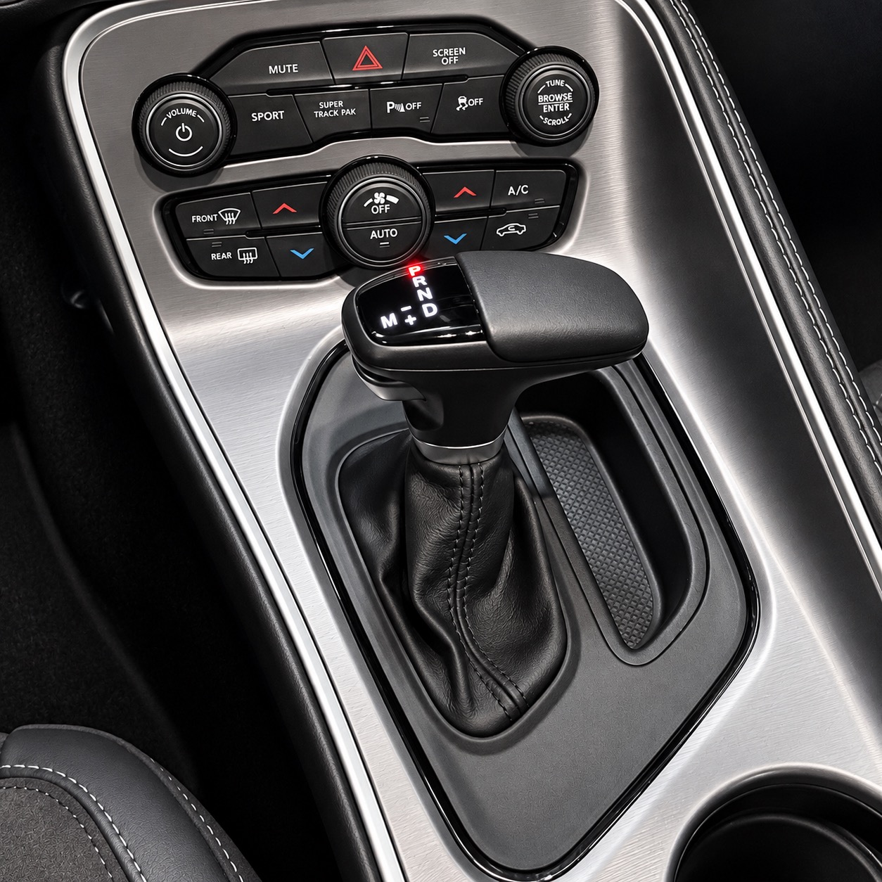DODGE CHALLENGER RT — foto 6