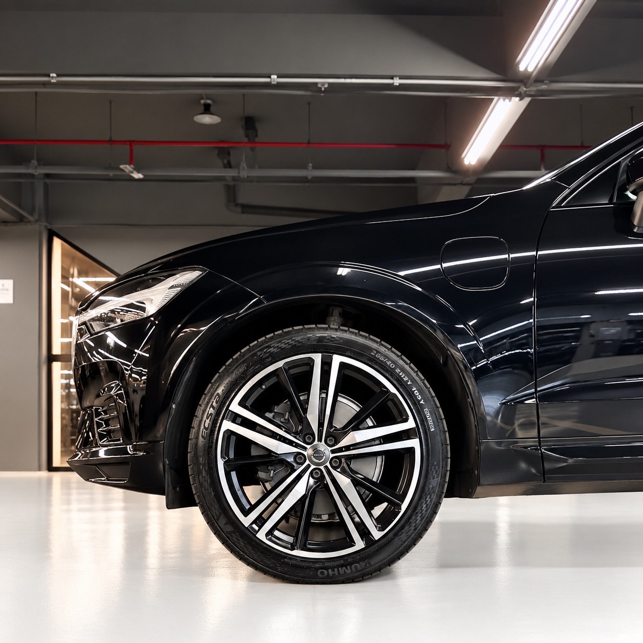 VOLVO XC60 T8 R-DESIGN — foto 12