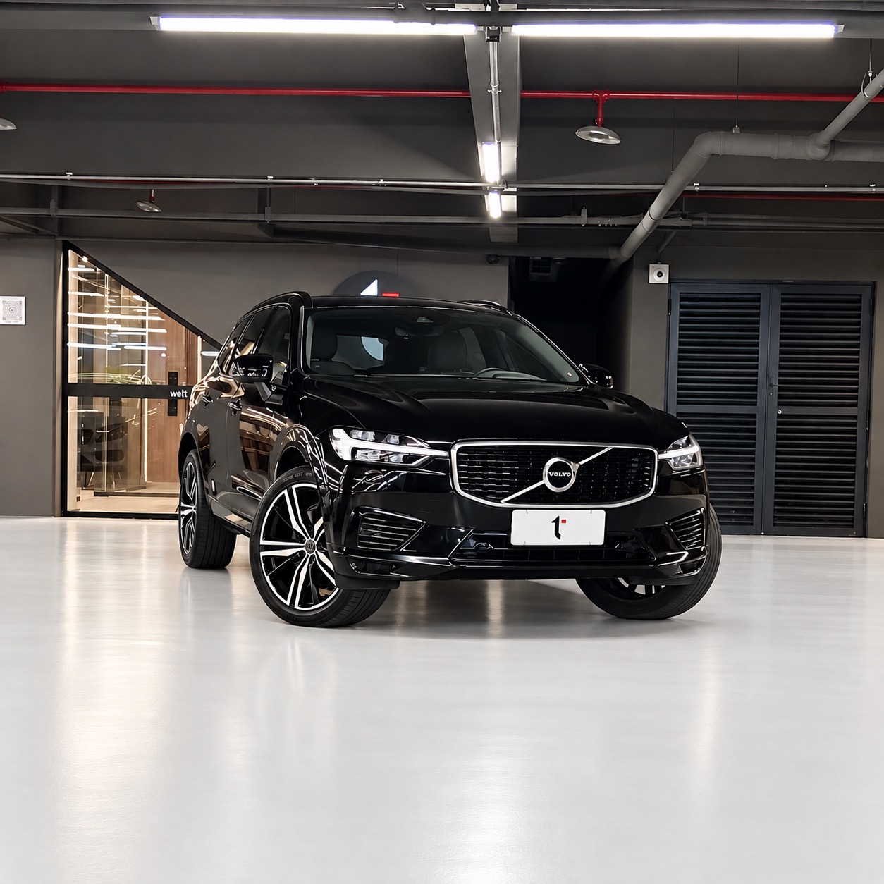 VOLVO XC60 T8 R-DESIGN