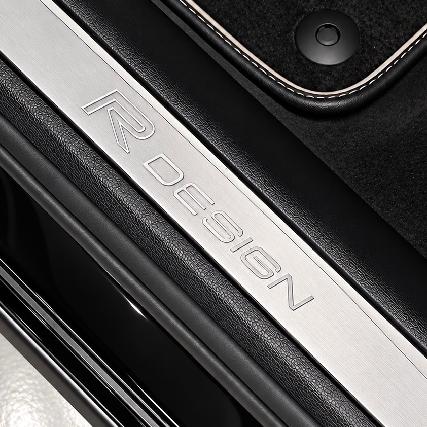 VOLVO XC60 T8 R-DESIGN — foto 20