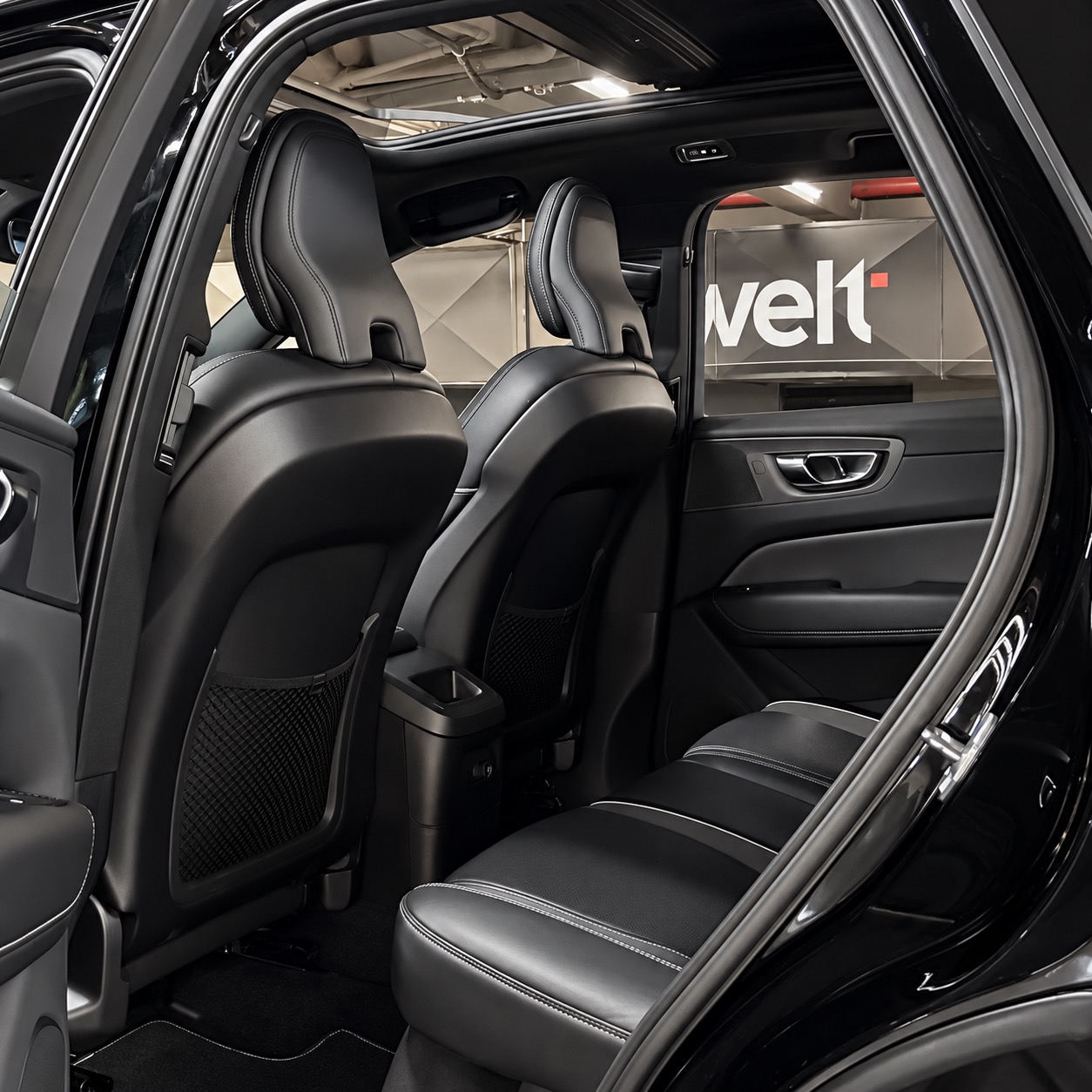 VOLVO XC60 T8 R-DESIGN — foto 6