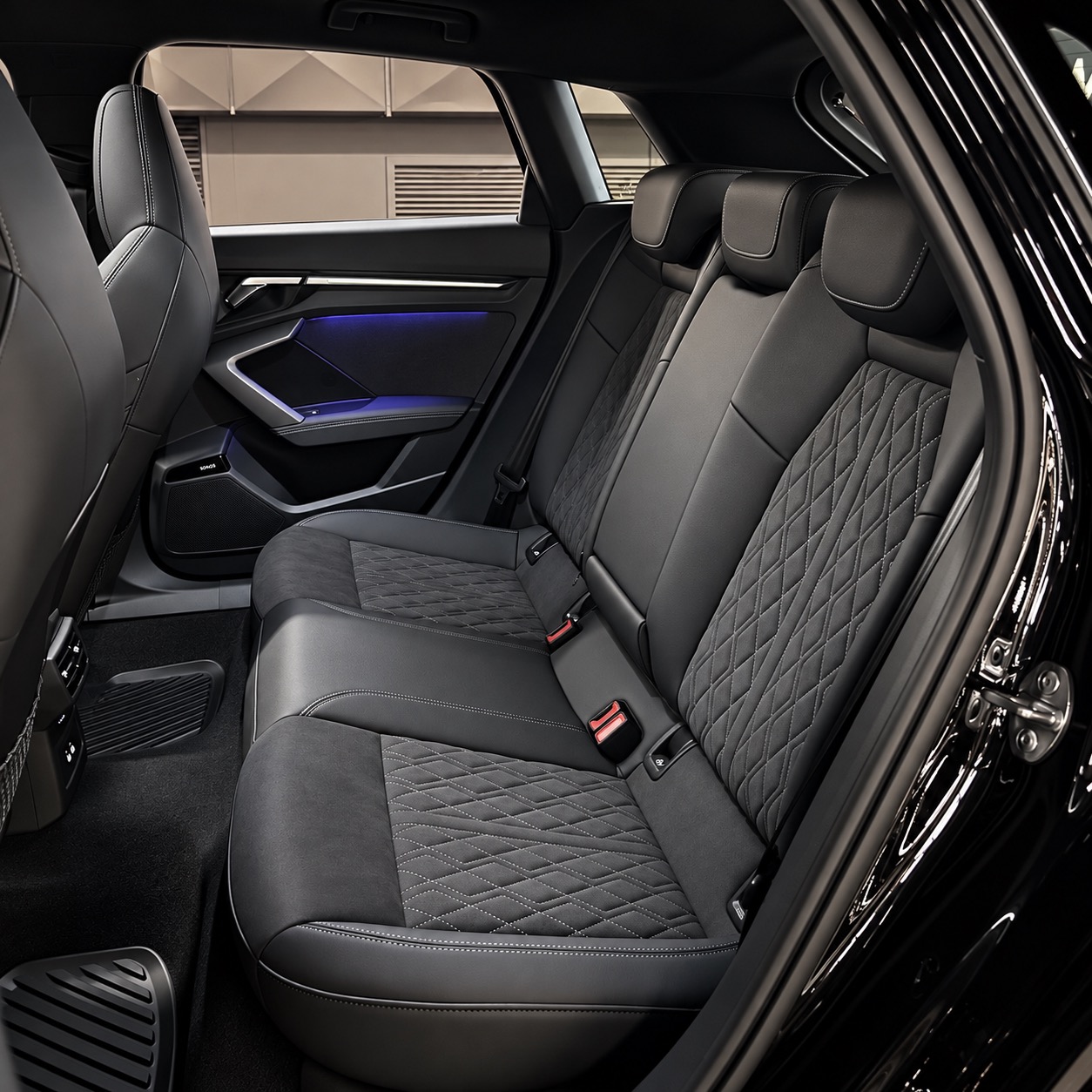 AUDI A3 SPORTBACK PERFORMANCE BLACK 2.0 S-TRON — foto 11