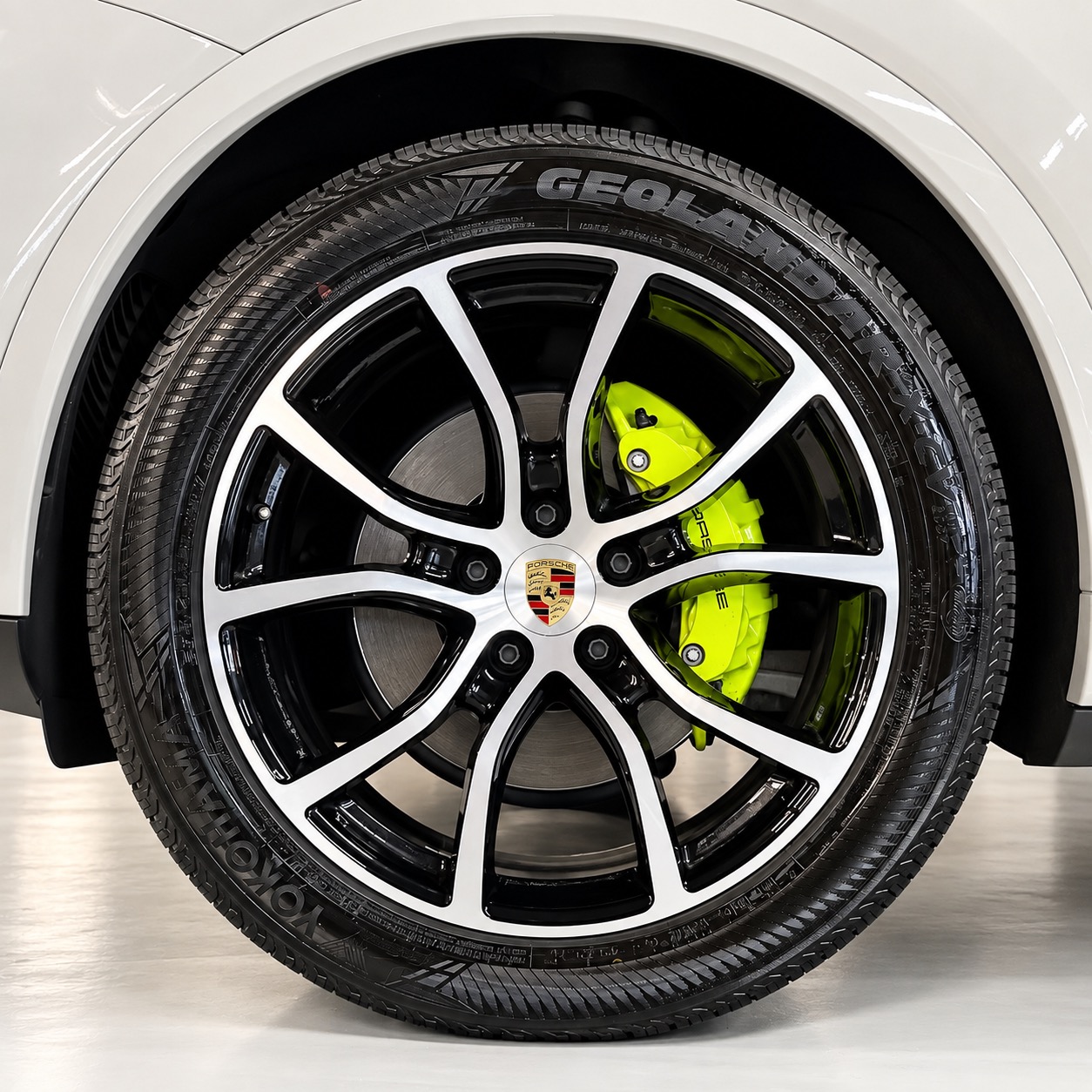 PORSCHE CAYENNE COUPE E-HYBRID 3.0 V6 462CV — foto 13