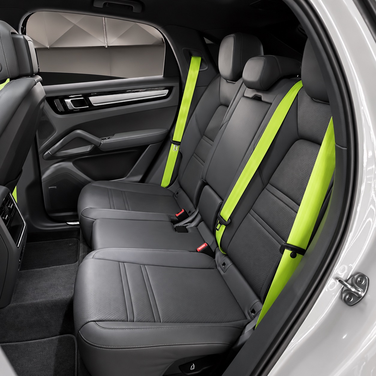 PORSCHE CAYENNE COUPE E-HYBRID 3.0 V6 462CV — foto 3