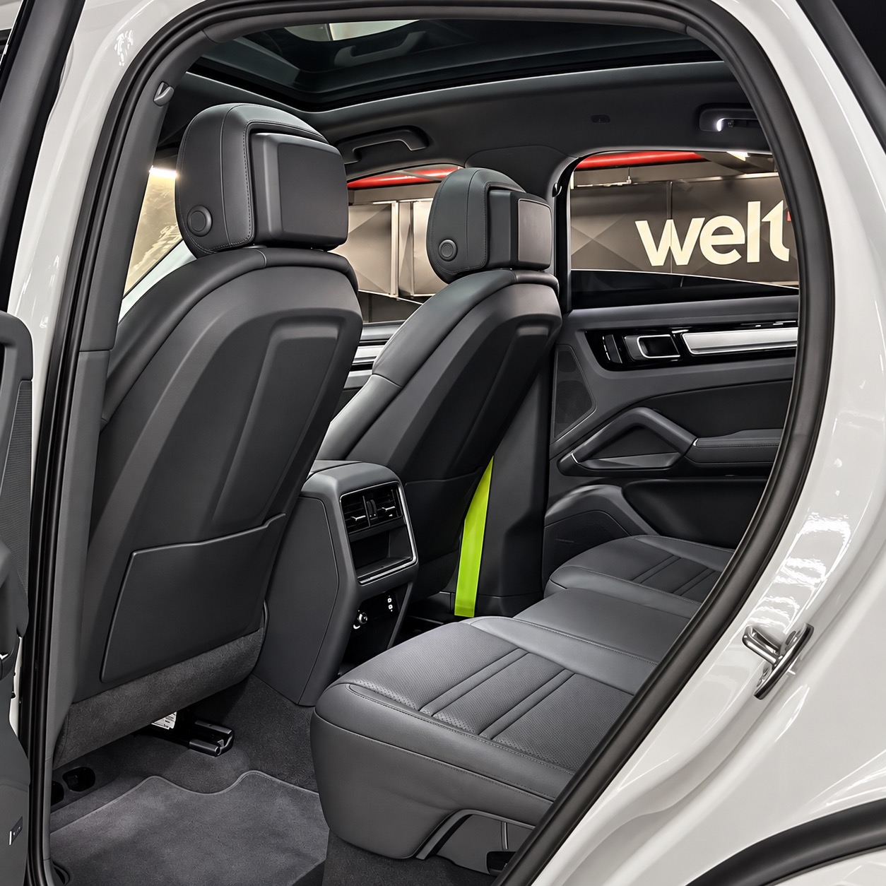 PORSCHE CAYENNE COUPE E-HYBRID 3.0 V6 462CV — foto 4
