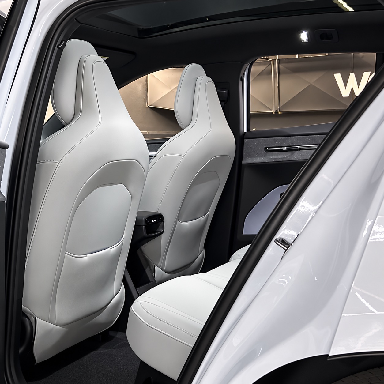 VOLVO EX30 E60 ULTRA — foto 3