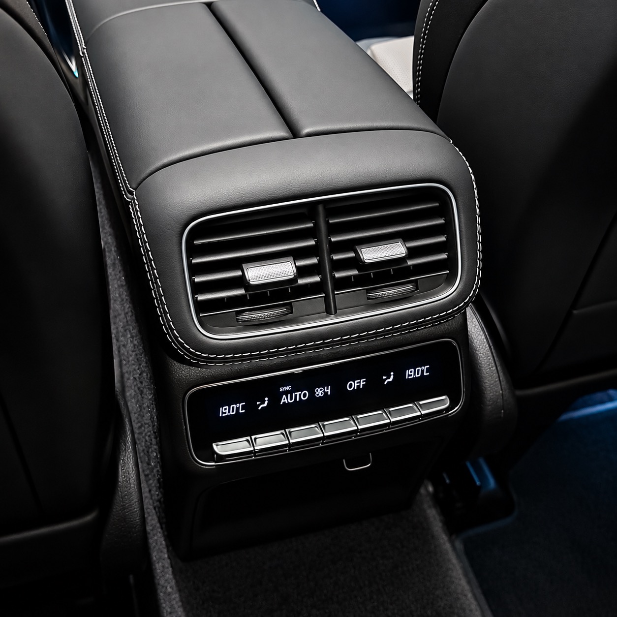 MERCEDES-BENZ GLE-63 S AMG 4M+ COUPE 4.0 AUT. — foto 4