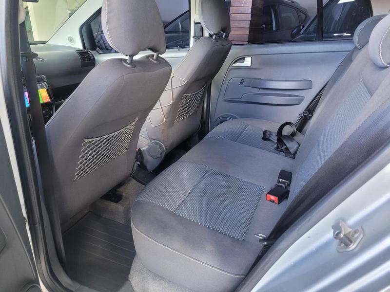 Volkswagen Fox Route 1.6 Mi Total Flex 8V 5P - foto 11