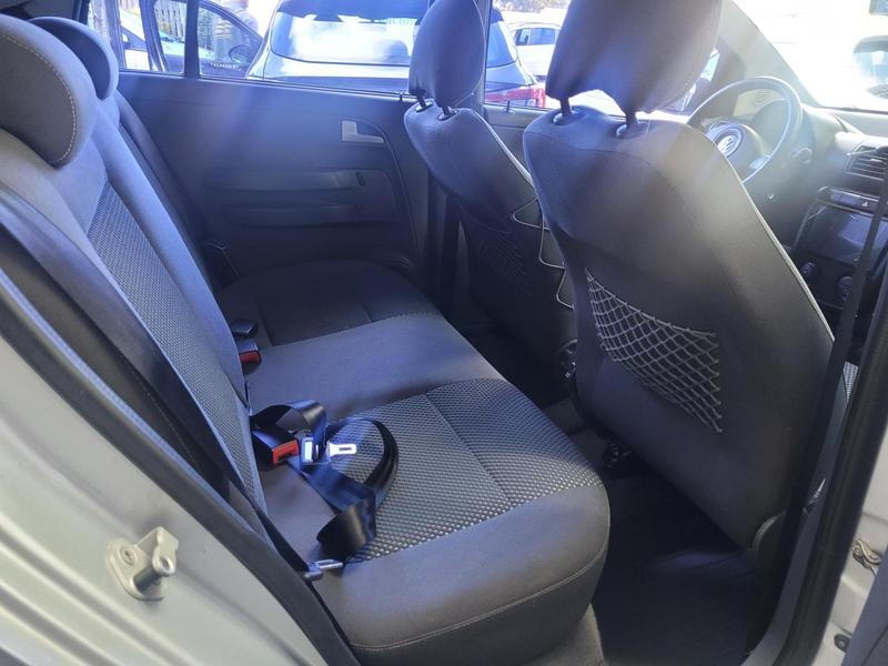 Volkswagen Fox Route 1.6 Mi Total Flex 8V 5P - foto 8