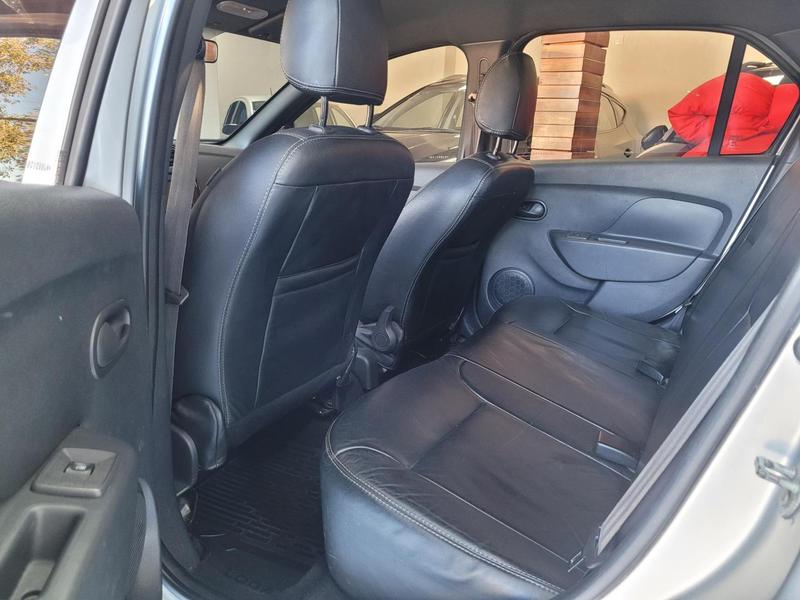 Renault Logan 1.0 12V Sce Flex Zen - foto 9