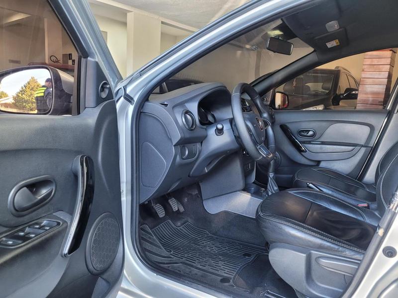 Renault Logan 1.0 12V Sce Flex Zen - foto 10