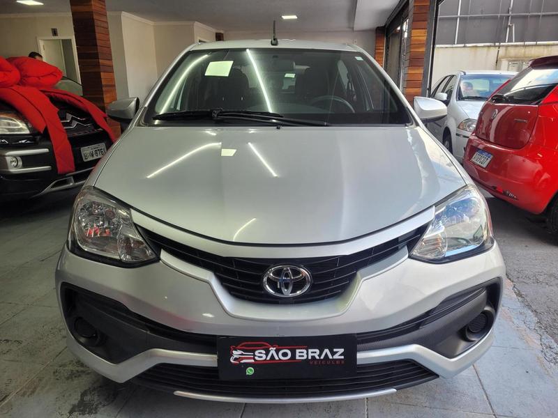 Toyota Etios 13 X 16V Automático - foto 2