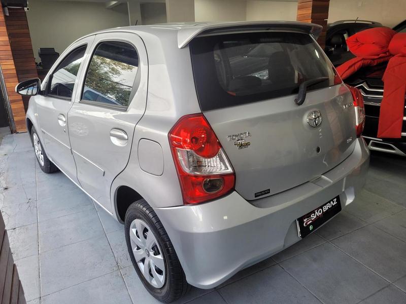 Toyota Etios 13 X 16V Automático - foto 4
