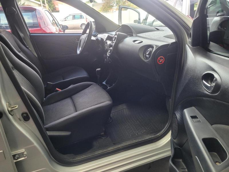 Toyota Etios 13 X 16V Automático - foto 8