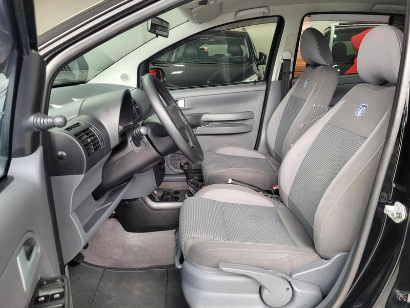 Volkswagen Fox Route 1.0 Mi Total Flex 8V 5P - foto 11
