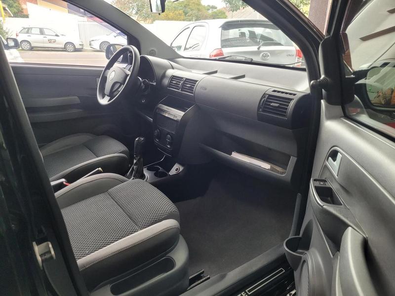 Volkswagen Fox Route 1.0 Mi Total Flex 8V 5P - foto 8