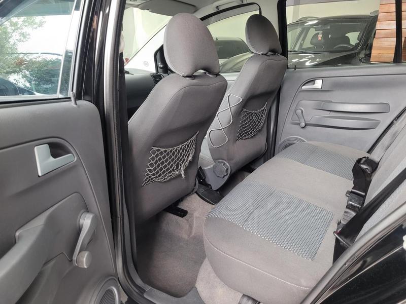 Volkswagen Fox Route 1.0 Mi Total Flex 8V 5P - foto 9