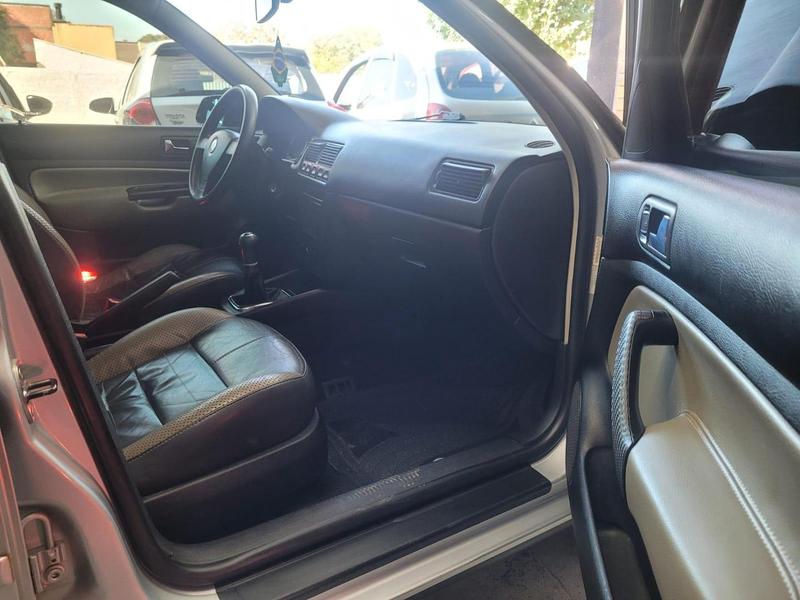 Volkswagen Golf 1.6 Sportline 8V Flex 4P Manual - foto 11