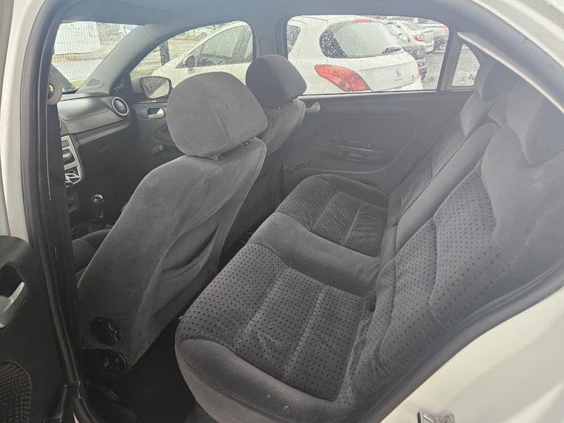Volkswagen Gol Novo 1.0 Trend Total Flex 4P - foto 9
