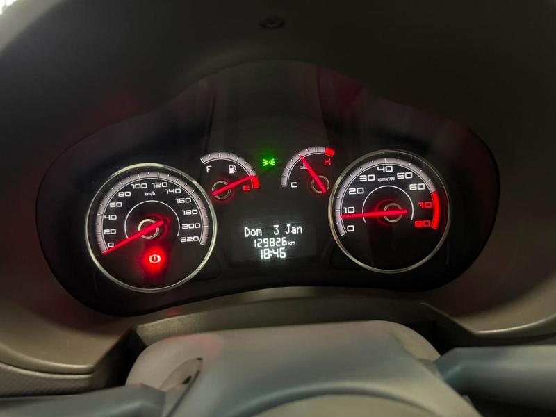 Fiat Palio Attractiv 1.4 - foto 14