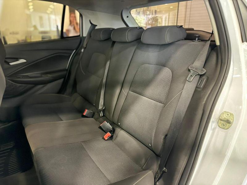 Chevrolet Onix 10mt - foto 17