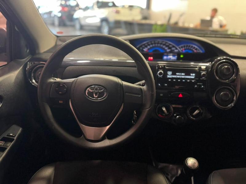 Toyota Etios Hb Xs 1.5 - foto 12