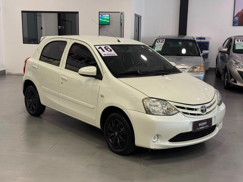 Toyota Etios Hb Xs 1.5 - foto 2