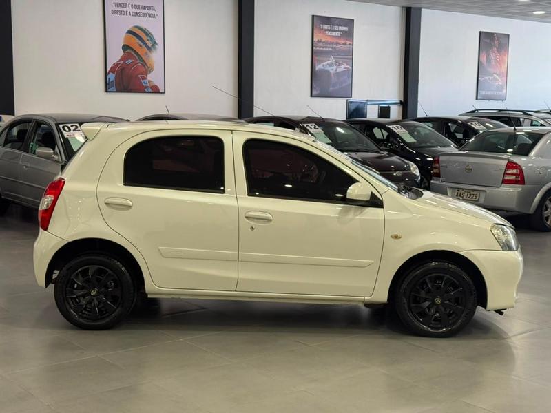 Toyota Etios Hb Xs 1.5 - foto 5