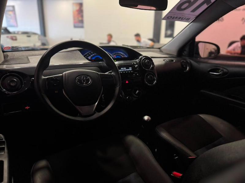 Toyota Etios Hb Xs 1.5 - foto 8