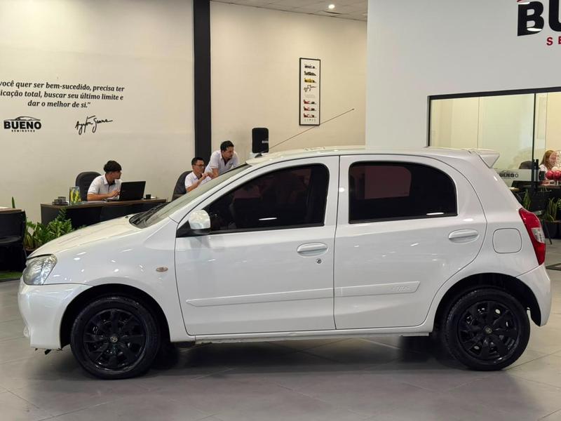 Toyota Etios Hb Xs 1.5 - foto 9