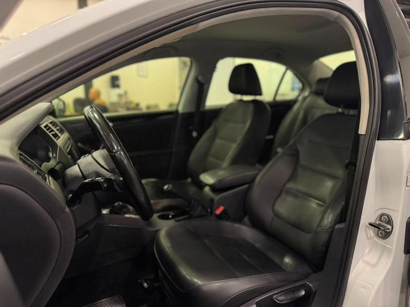 Volkswagen Jetta Comfortline 2.0 T.flex 8V 4P Tipt. - foto 17