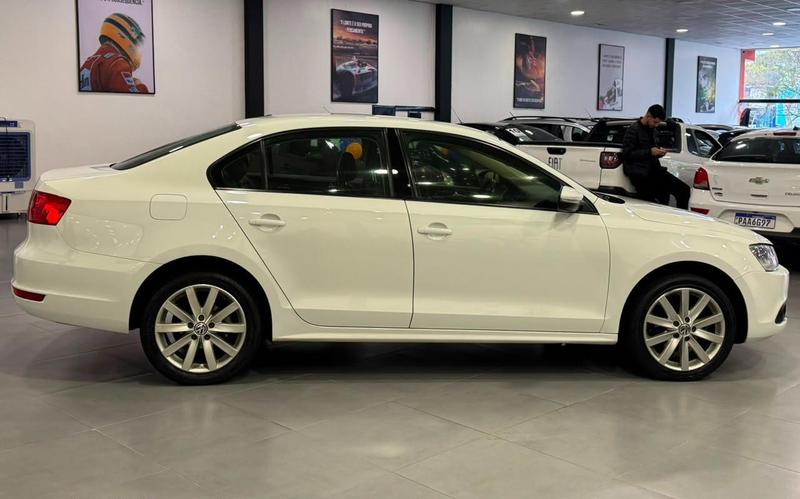 Volkswagen Jetta Comfortline 2.0 T.flex 8V 4P Tipt. - foto 3