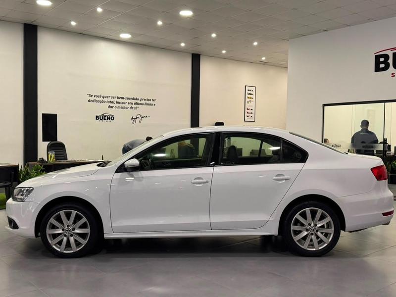 Volkswagen Jetta Comfortline 2.0 T.flex 8V 4P Tipt. - foto 8