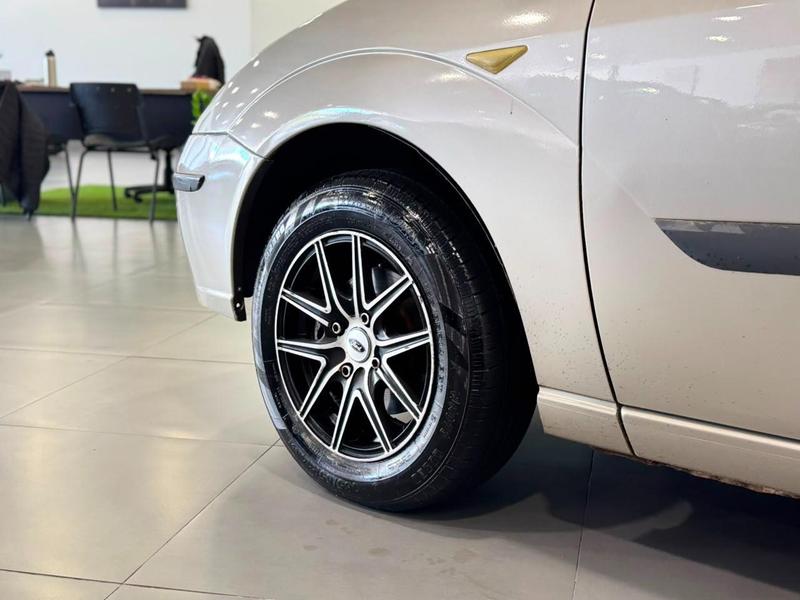 Ford Focus 1.6 Flex Fc - foto 14