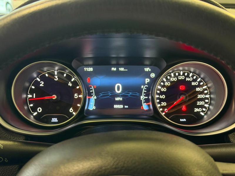 Jeep Compass Trailhawk 2.0 4X4 Dies. 16V Aut. - foto 8