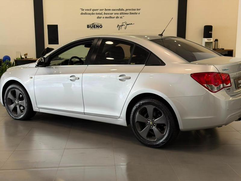 Chevrolet Cruze LT 1.8 16V Flexpower 4P Aut. - foto 2
