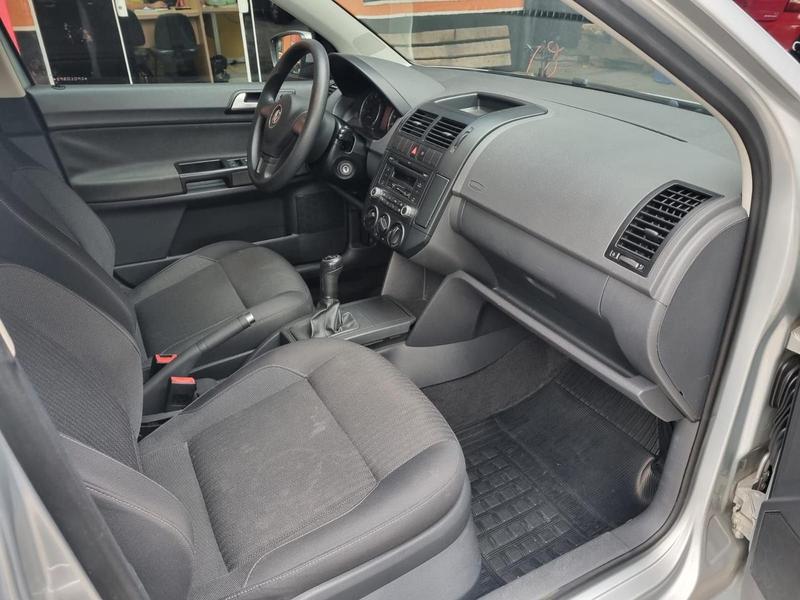 Volkswagen Polo Sedan 1.6 - foto 9