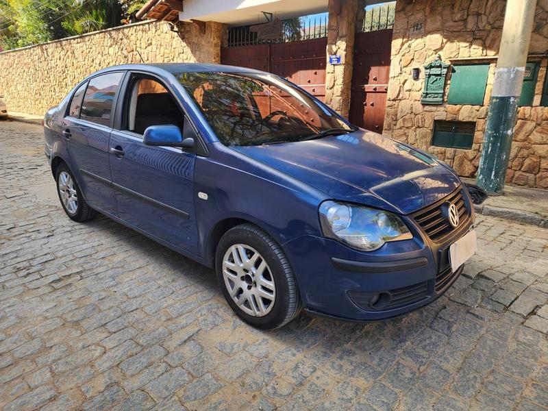 VOLKSWAGEN POLO SEDAN 1.6 8V