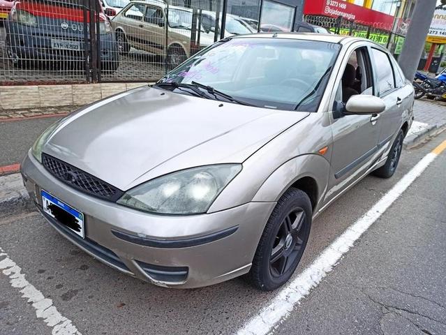 FORD FOCUS SEDAN 1.6 16V 4P