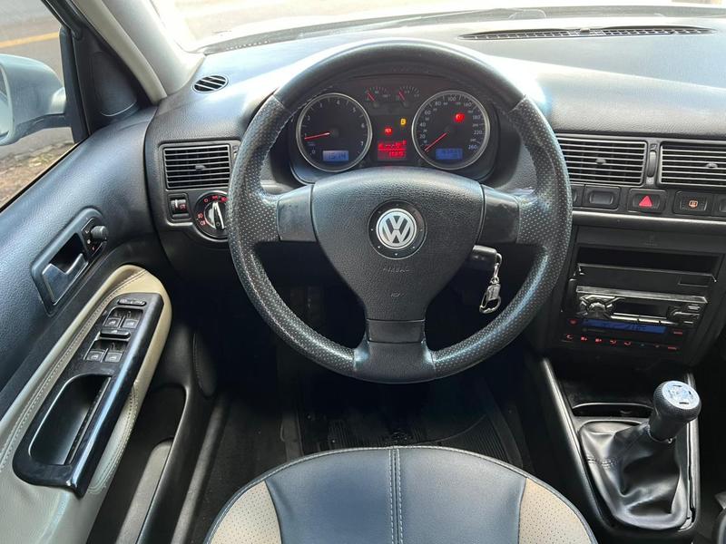 Volkswagen Golf 1.6 Mi Total Flex 8V 4P - foto 8