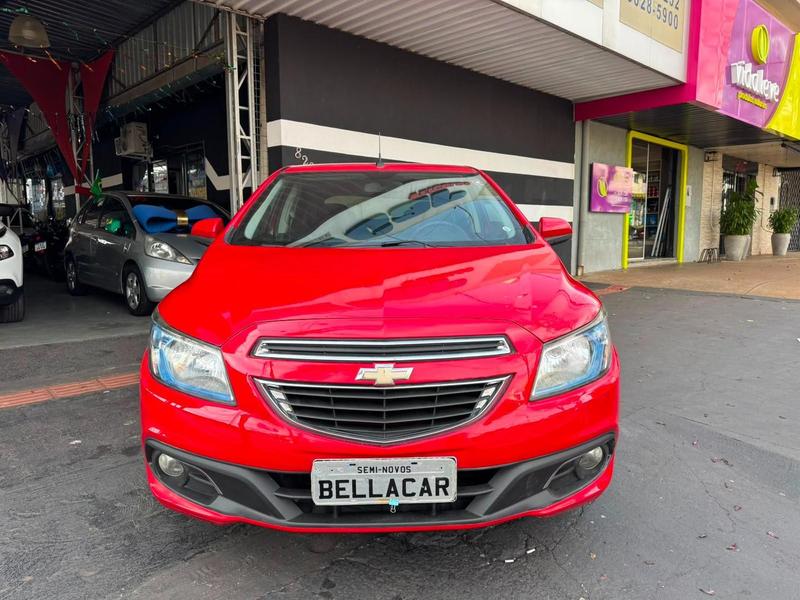 Chevrolet Onix Hatch Ls 1.0 8V Flexpower 5P Mec. - foto 2