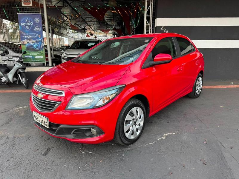 Chevrolet Onix Hatch Ls 1.0 8V Flexpower 5P Mec. - foto 4