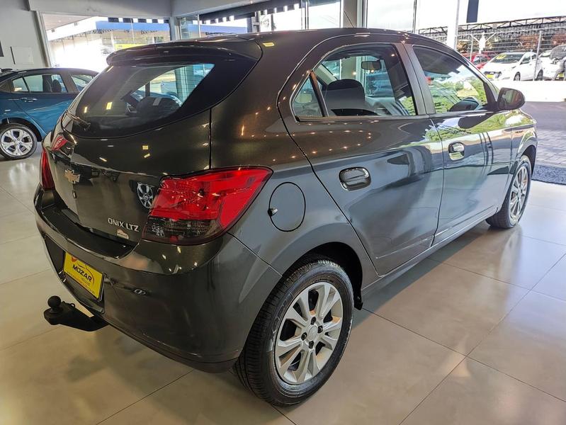 Chevrolet Onix 14at LTZ - foto 3