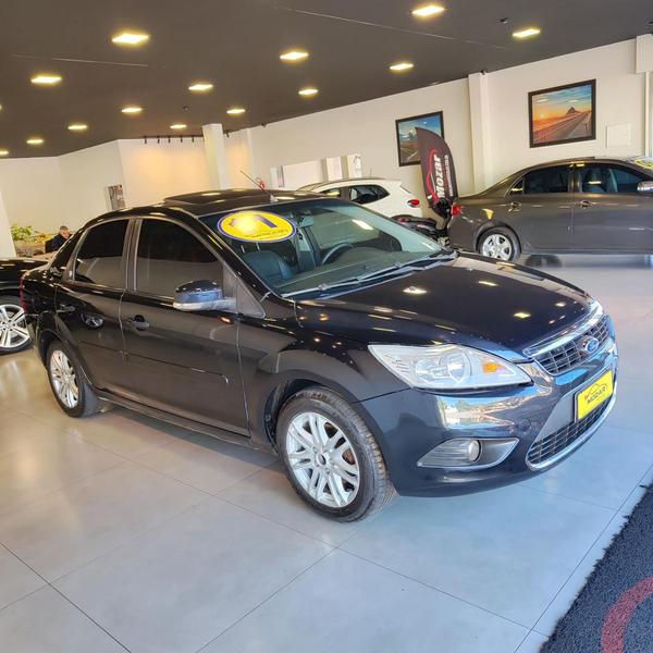FORD FOCUS SEDAN GHIA 2.0 16V(AUT.) 4P