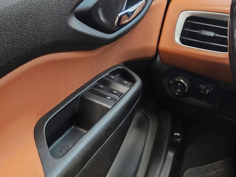 Chevrolet Onix 14at Act - foto 15