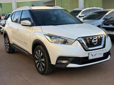 NISSAN KICKS SV CVT