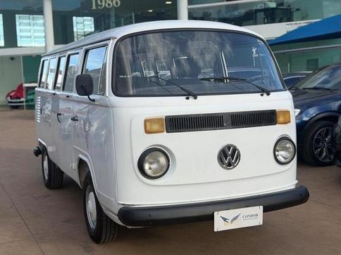 VOLKSWAGEN KOMBI